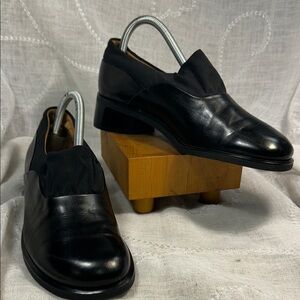 NWOT Think! leather solid heel loafers